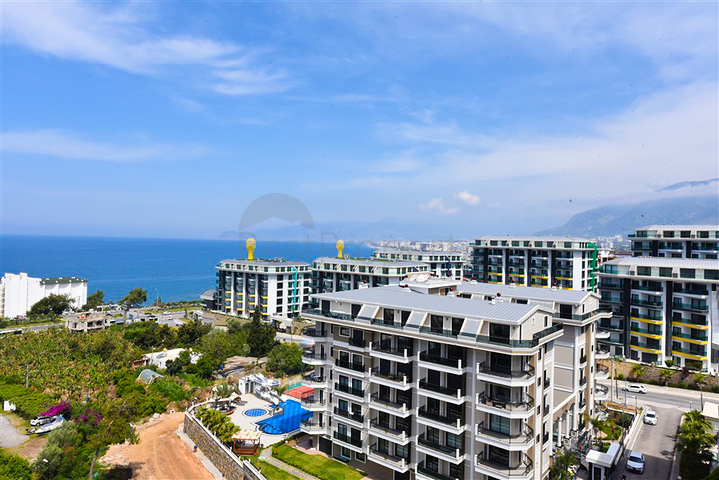 Роскошный пентхаус с видом на Средиземное море в районе Каргыджак