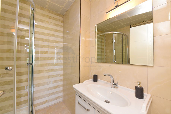 Просторная пентхаус 3+1 в районе Махмутлар