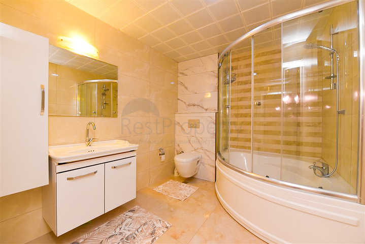 Просторная пентхаус 3+1 в районе Махмутлар