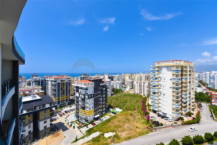 Просторная пентхаус 3+1 в районе Махмутлар