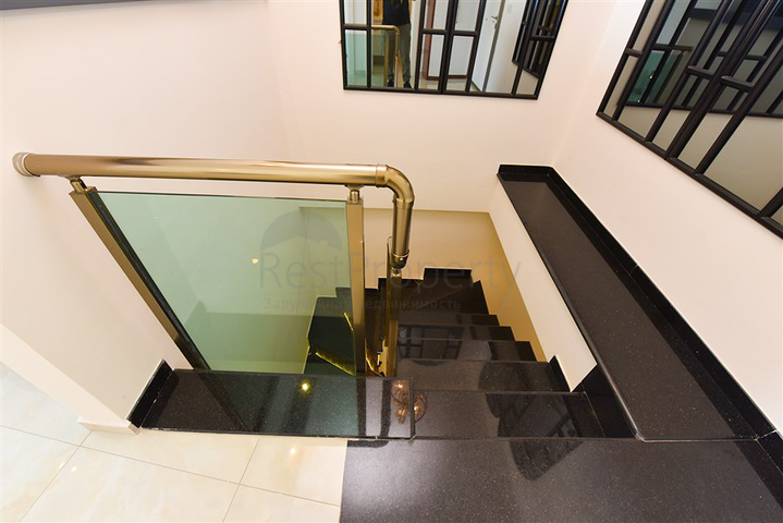 Просторная пентхаус 3+1 в районе Махмутлар