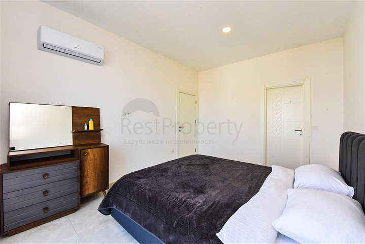 Просторная пентхаус 3+1 в районе Махмутлар