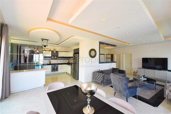 Просторная пентхаус 3+1 в районе Махмутлар