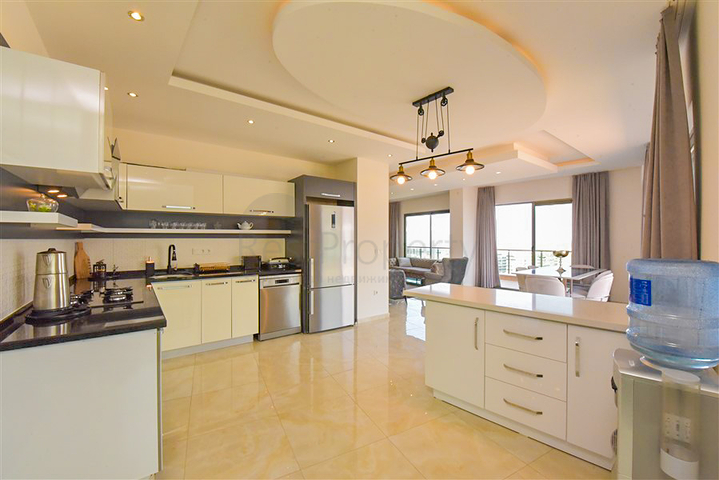 Просторная пентхаус 3+1 в районе Махмутлар