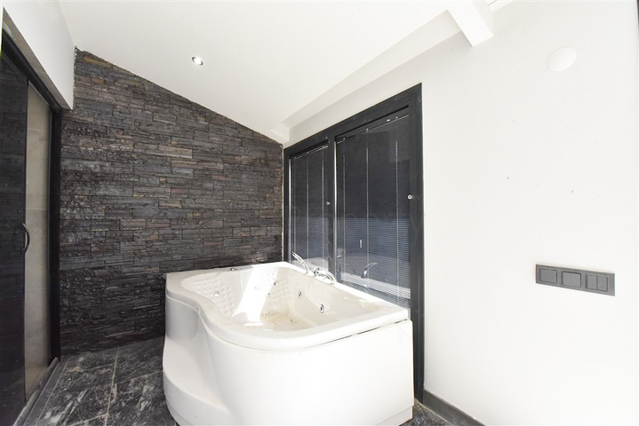 Вилла 4+1 для большой семьи 