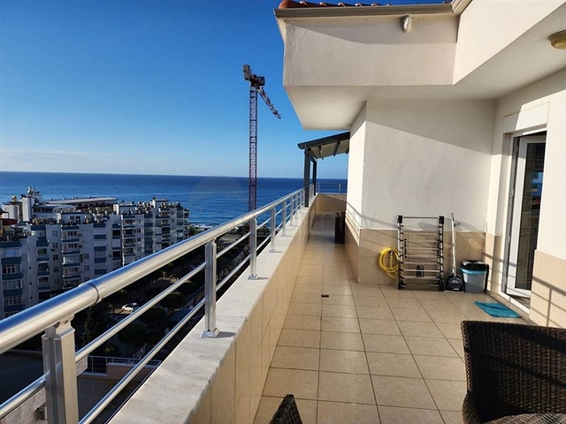 Просторные апартаменты 3+1 с панорамным видом на море