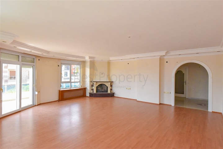 Просторная квартира 4+1 на первой береговой линии в районе Оба