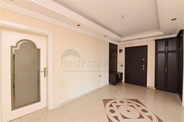 Просторная квартира 4+1 на первой береговой линии в районе Оба