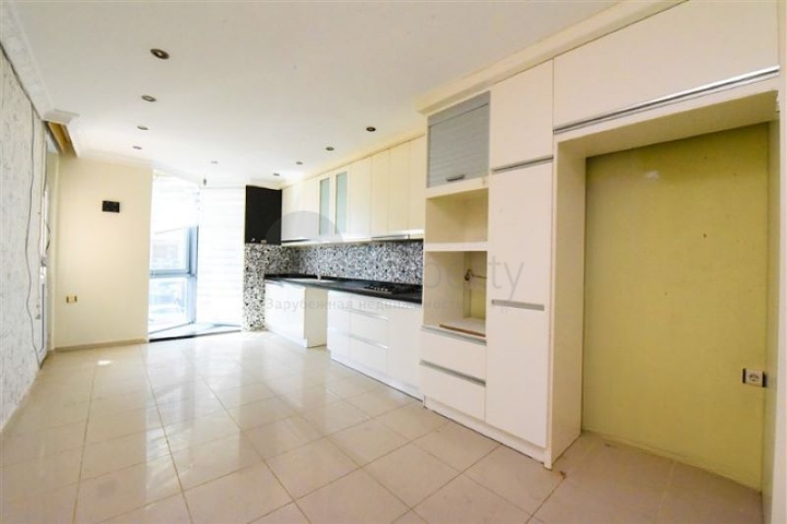 Просторная квартира 4+1 на первой береговой линии в районе Оба