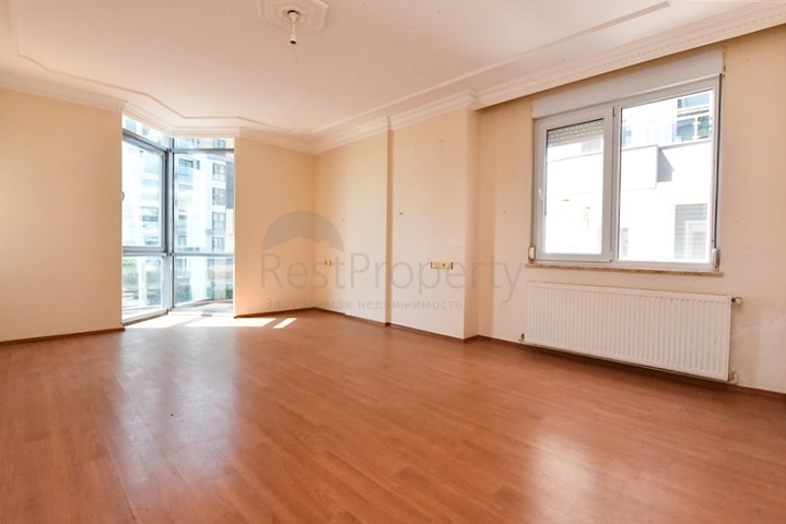 Просторная квартира 4+1 на первой береговой линии в районе Оба