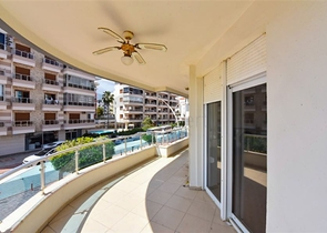 Просторная квартира 4+1 на первой береговой линии в районе Оба