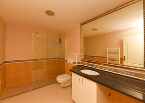 Просторная квартира 4+1 на первой береговой линии в районе Оба