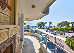 Просторная квартира 4+1 на первой береговой линии в районе Оба