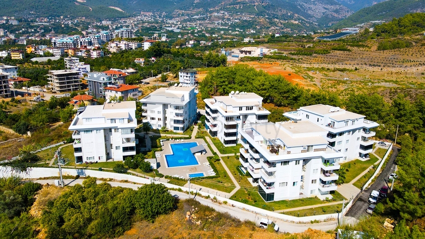 Просторные апартаменты 1+1 с мебелью и техникой в районе Оба