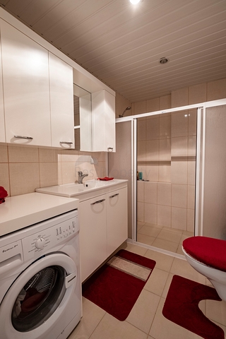 Просторные апартаменты 1+1 с мебелью и техникой в районе Оба