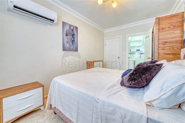 Просторная квартира в районе Махмутлар с видом на море и горы