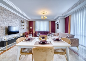 Просторная квартира в районе Махмутлар с видом на море и горы