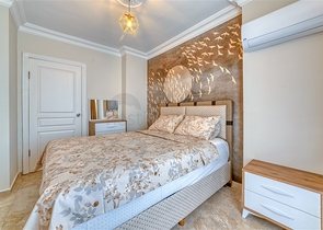 Просторная квартира в районе Махмутлар с видом на море и горы