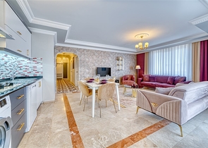 Просторная квартира в районе Махмутлар с видом на море и горы