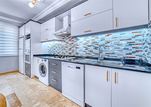 Просторная квартира в районе Махмутлар с видом на море и горы