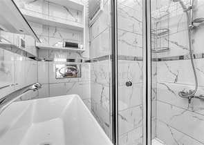 Просторная квартира в районе Махмутлар с видом на море и горы