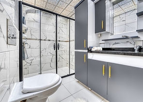 Просторная квартира в районе Махмутлар с видом на море и горы