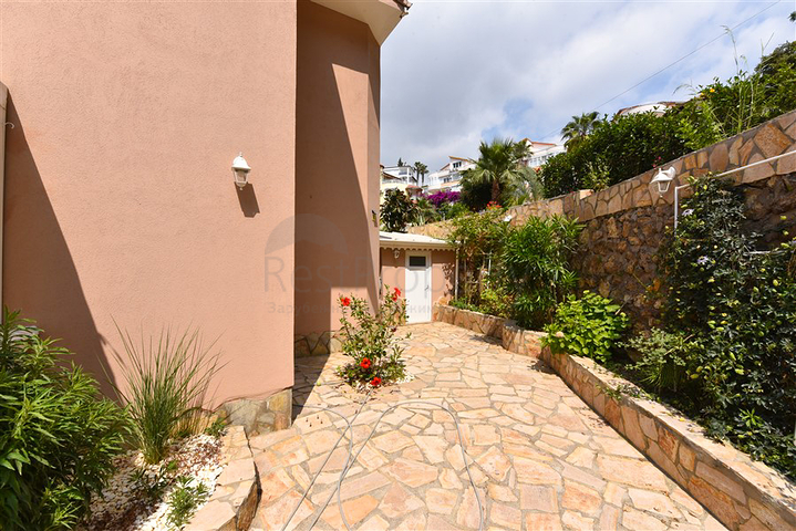 Таунхаус 2+1 в 600 м от моря в районе Каргыджак