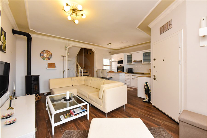 Таунхаус 2+1 в 600 м от моря в районе Каргыджак