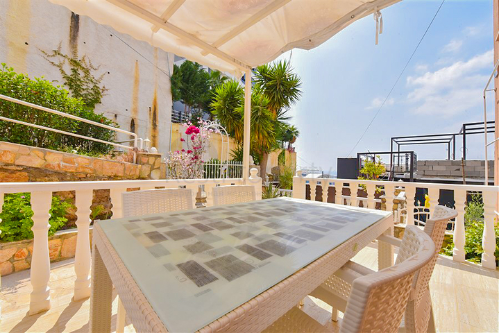 Таунхаус 2+1 в 600 м от моря в районе Каргыджак