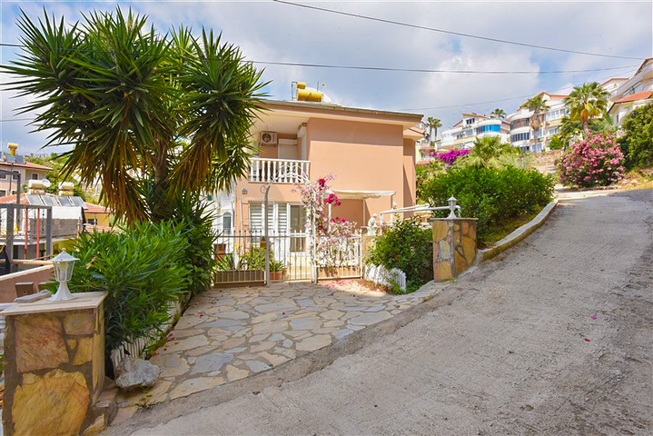 Таунхаус 2+1 в 600 м от моря в районе Каргыджак