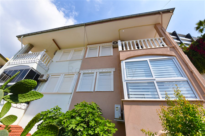 Таунхаус 2+1 в 600 м от моря в районе Каргыджак