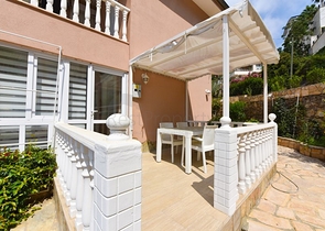 Таунхаус 2+1 в 600 м от моря в районе Каргыджак