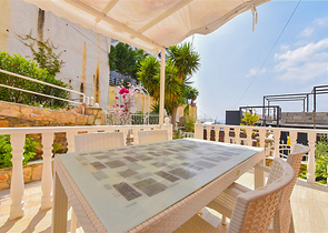 Таунхаус 2+1 в 600 м от моря в районе Каргыджак