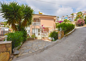 Таунхаус 2+1 в 600 м от моря в районе Каргыджак