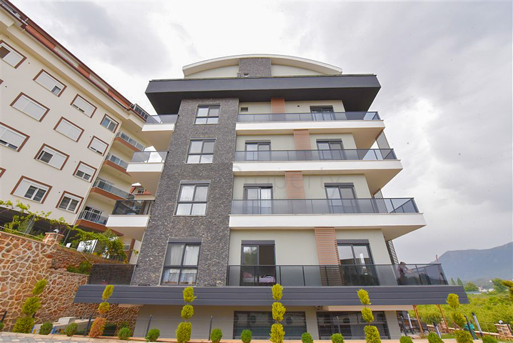 Меблированный пентхаус 2+1 в районе Оба под ВНЖ