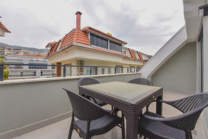 Меблированный пентхаус 2+1 в районе Оба под ВНЖ