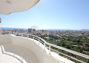 Меблированная квартира планировкой 2+1 в районе Махмутлар