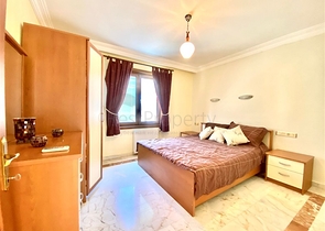 Просторная вилла для большой семьи, в пешей доступности от моря