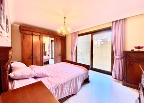 Просторная вилла для большой семьи, в пешей доступности от моря