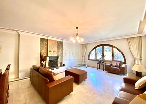 Просторная вилла для большой семьи, в пешей доступности от моря