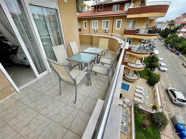 Просторный пентхаус от собственника 4+1 в 300 метрах от моря в районе Оба