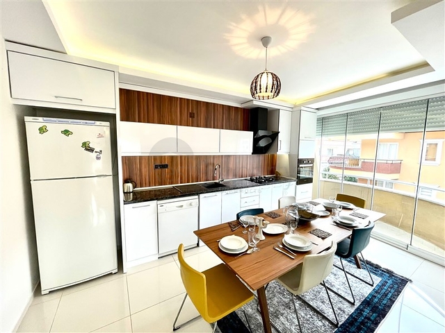 Просторный пентхаус от собственника 4+1 в 300 метрах от моря в районе Оба