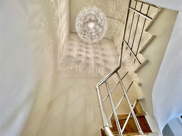 Просторный пентхаус от собственника 4+1 в 300 метрах от моря в районе Оба