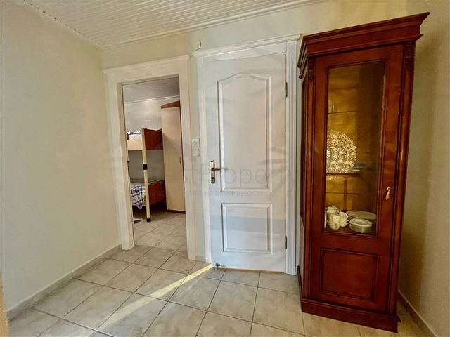 Просторный пентхаус от собственника 4+1 в 300 метрах от моря в районе Оба