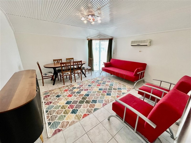 Просторный пентхаус от собственника 4+1 в 300 метрах от моря в районе Оба