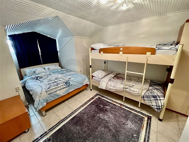 Просторный пентхаус от собственника 4+1 в 300 метрах от моря в районе Оба