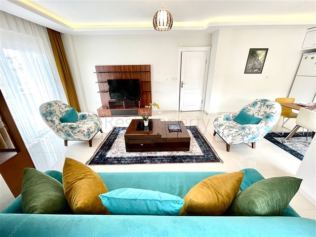 Просторный пентхаус от собственника 4+1 в 300 метрах от моря в районе Оба