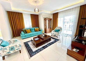 Просторный пентхаус от собственника 4+1 в 300 метрах от моря в районе Оба