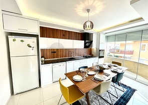 Просторный пентхаус от собственника 4+1 в 300 метрах от моря в районе Оба