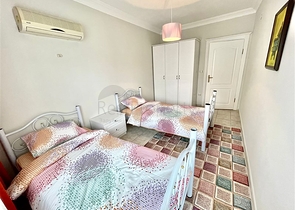 Просторный пентхаус от собственника 4+1 в 300 метрах от моря в районе Оба